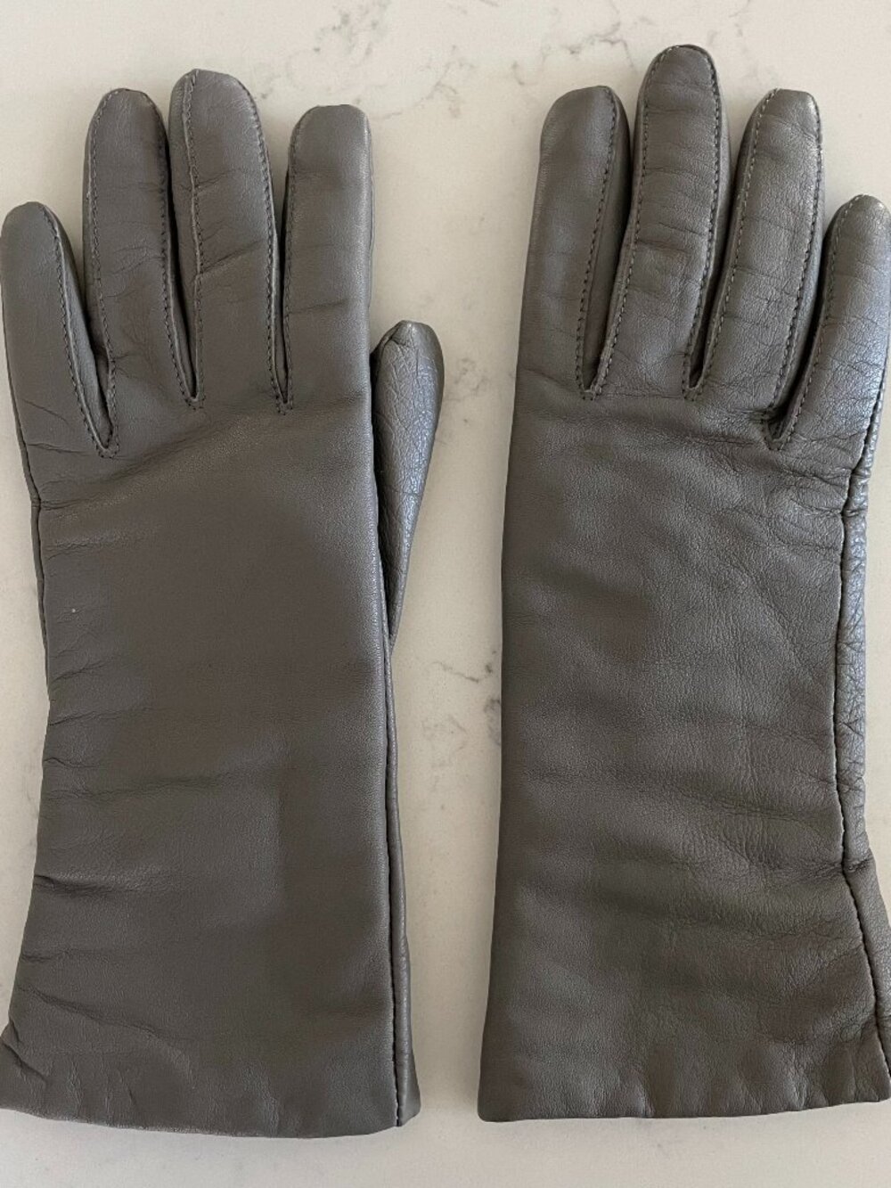 Genuine Leather Gloves w Soft 100% Wool Lining Neutral Gray Sz S